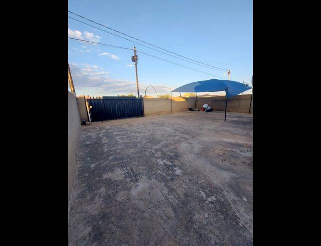 2 BEDROOM HOUSE FOR SALE IN PROTEA GLEN